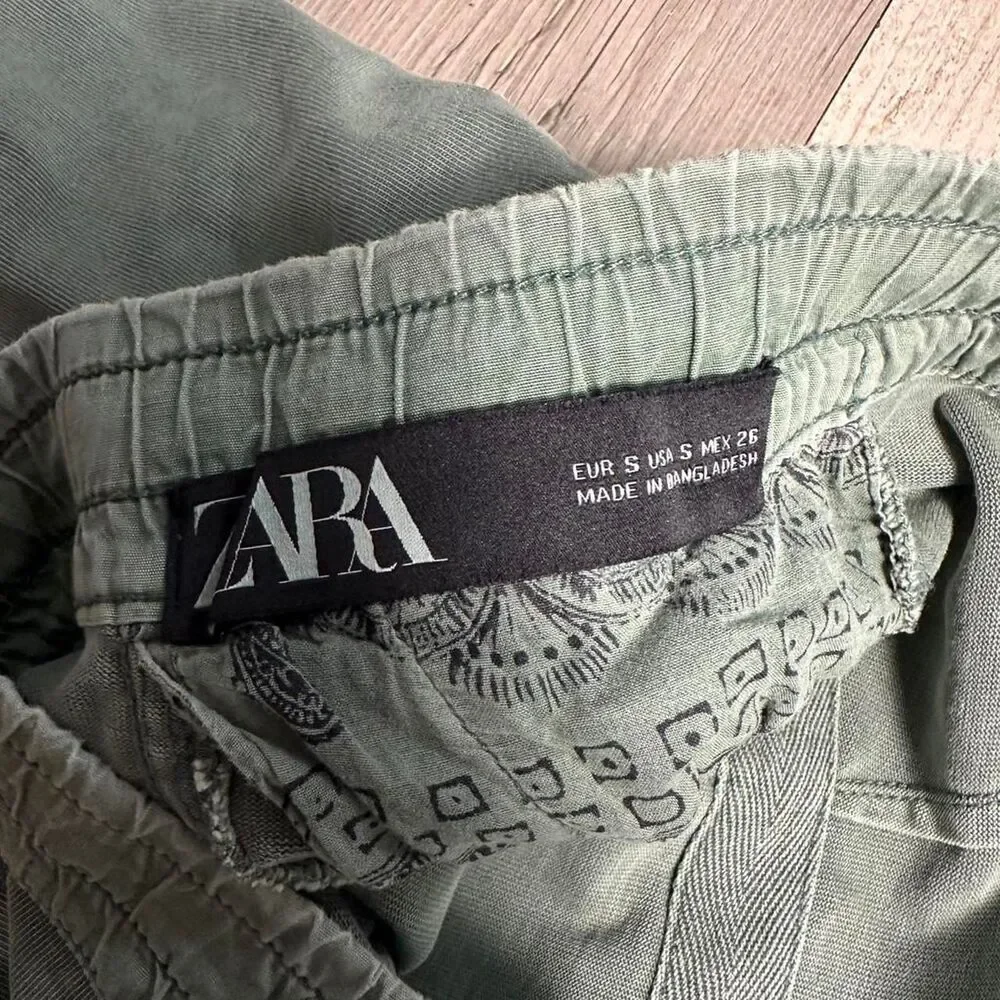 Zara green pull